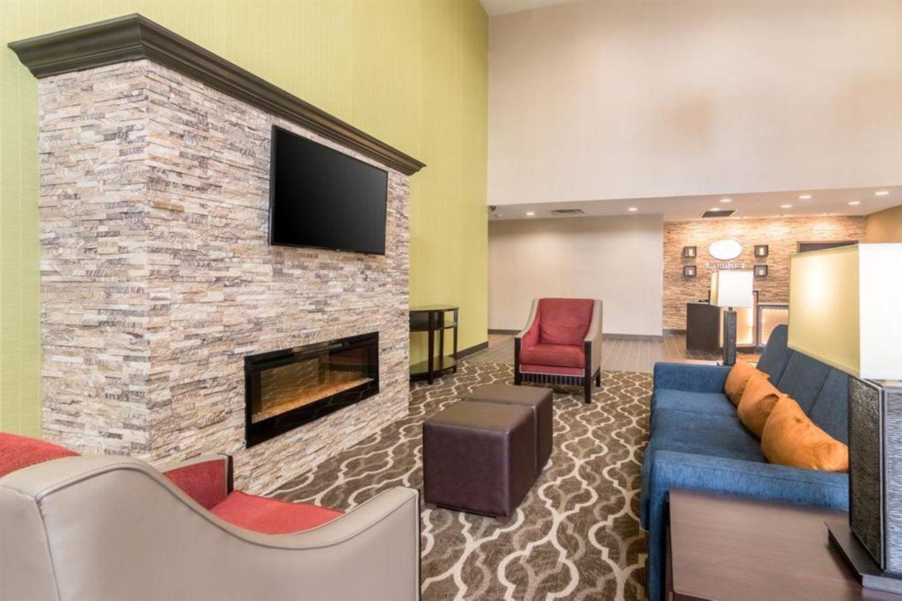 אוקלהומה סיטי Comfort Suites Fairgrounds West מראה חיצוני תמונה
