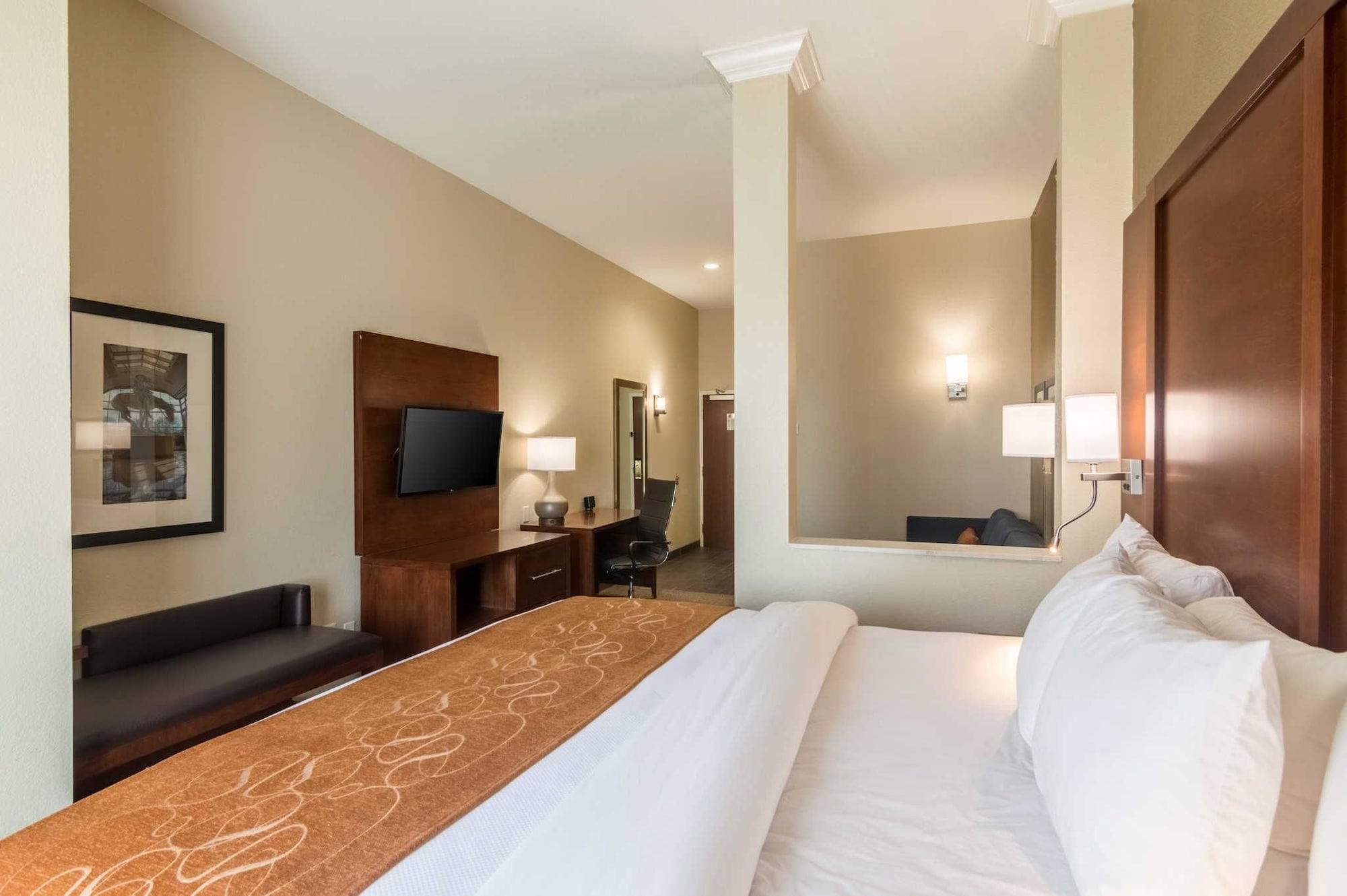 אוקלהומה סיטי Comfort Suites Fairgrounds West מראה חיצוני תמונה